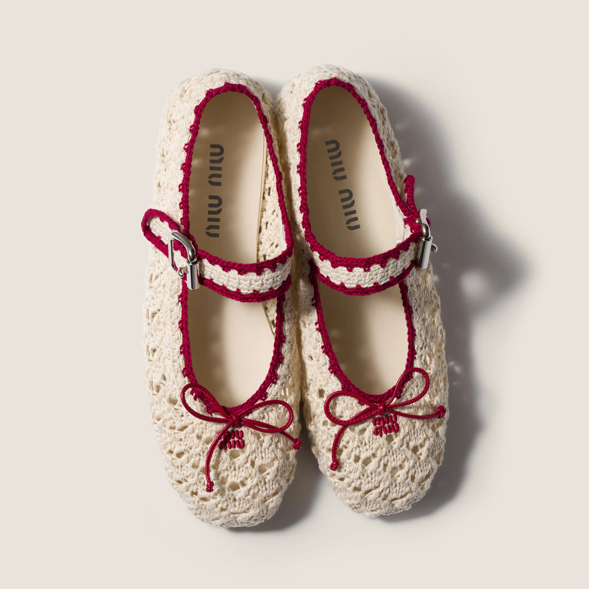 Ivory/Raspberry