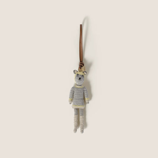 Cloudy Gray/White